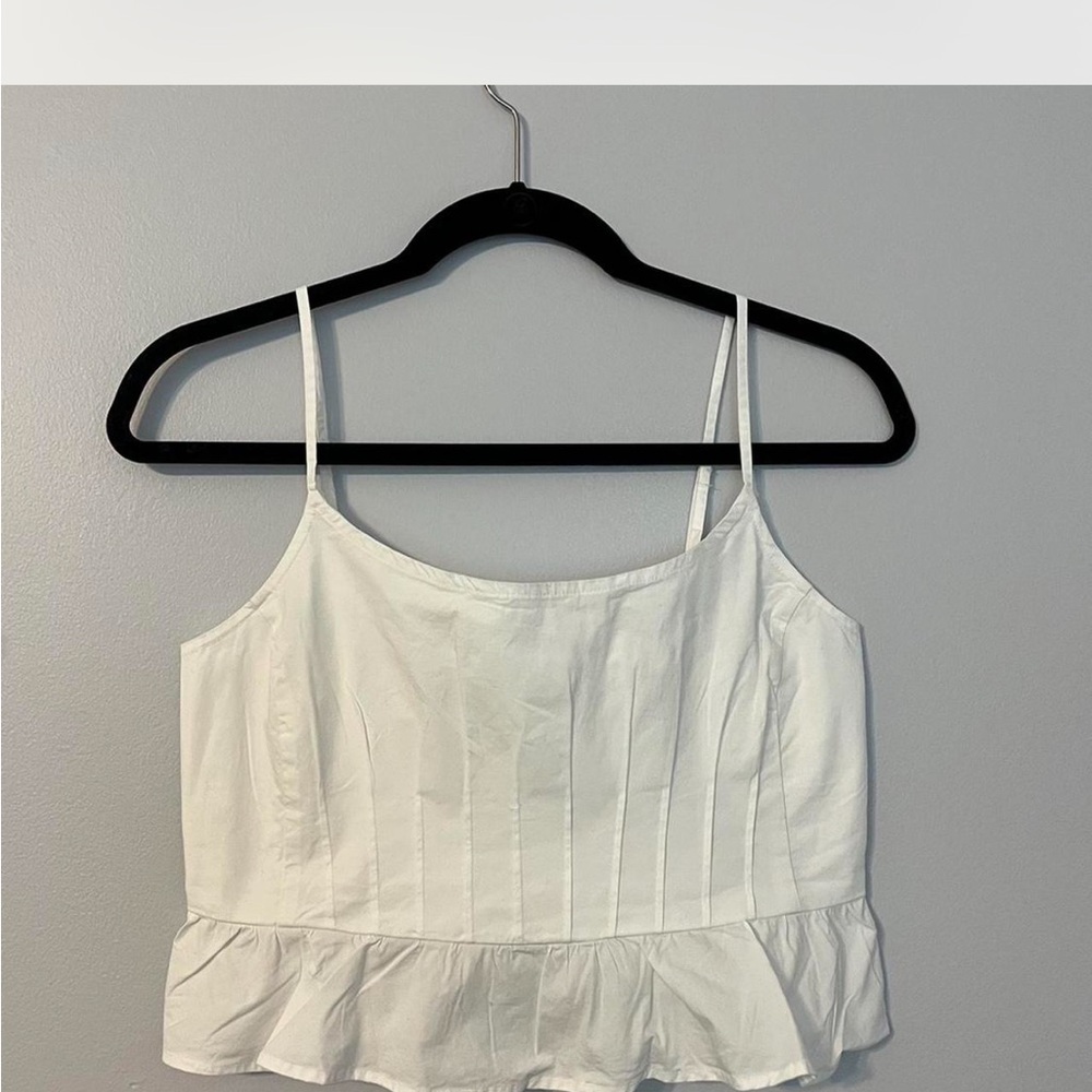 American Eagle Women Cami Size Medium ruffled hem minimalist ruffle trim casual